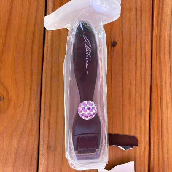 NWB Alitura Derma Roller .5mm Titanium Micro Needles - Picture 2 of 7